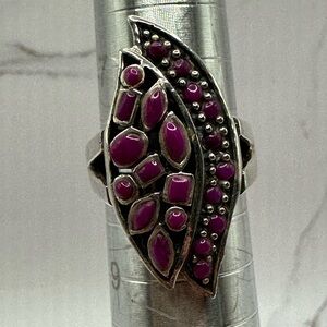 Chic Silver and Fuchsia Stone Ring